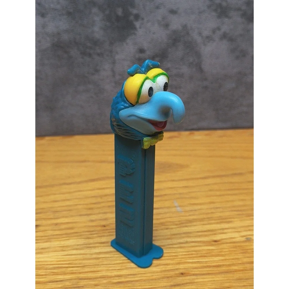 Gonzo PEZ Dispenser‎ 1991 Ha! Muppets Candy Jim Henson